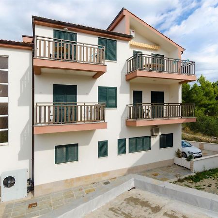 Apartments Karmen Primošten Eksteriør billede