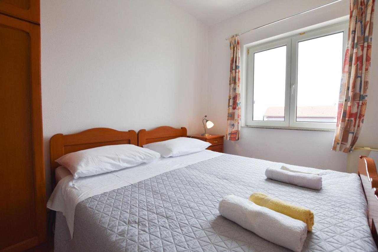 Apartments Karmen Primošten Eksteriør billede